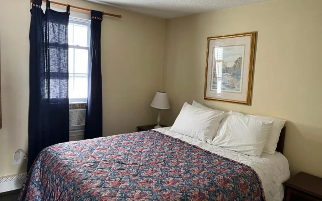 SHIPS INN Hotel