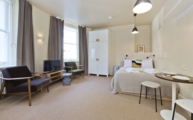 Grand Studio Suite in Historic Camden Terrace