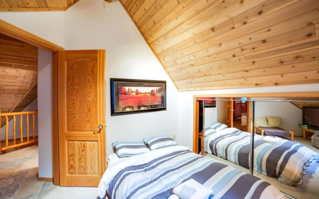 Mt. Baker Rim Cabin #8