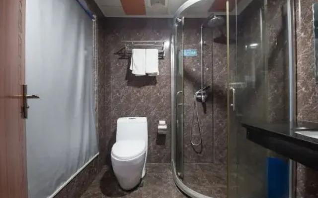 365 Theme Hotel