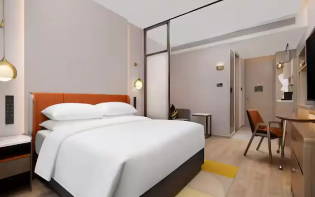Guiyang Yunyan Fountain Pool Area Home2 Suites by Hilton Hotel
