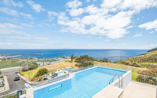 Villa Eastern Edge by Homie