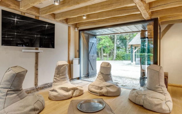 Attractively Renovated Farmhouse From Around 1700