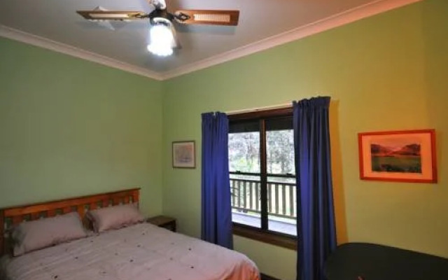 Tom and Sues Place