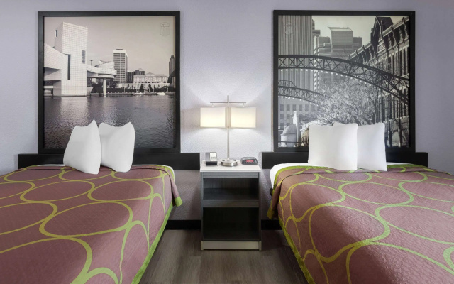 Super 8 by Wyndham Copley Akron