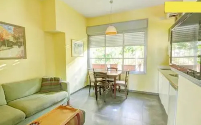 TLV Living Apartment
