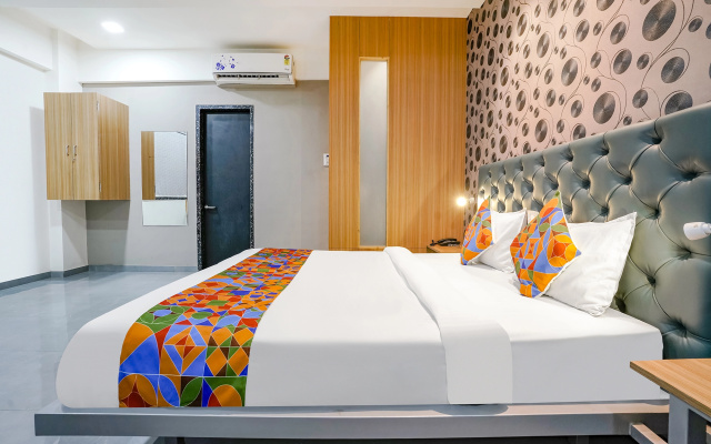 Fabhotel Arc Palace