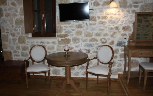 Vetilios Lithos boutique hotel
