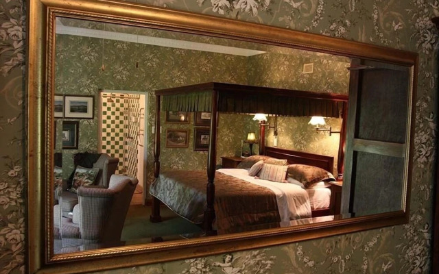 Kilmorna Manor