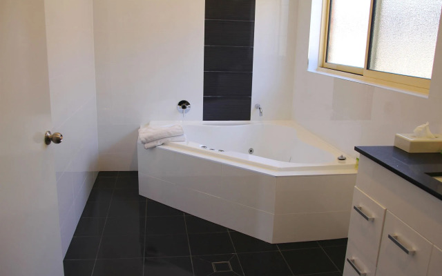 Mercure Goulburn