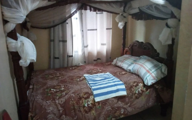 Waso Central Emporium Lodge