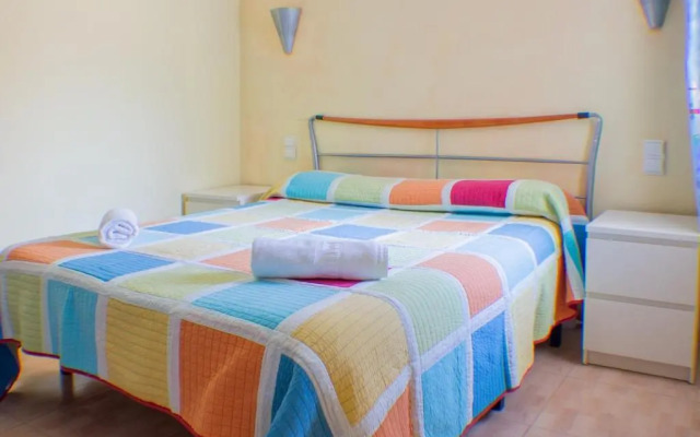 Bungalow acceso directo a piscina.wifi gratis