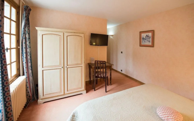 Logis Hôtel Domaine les Falaises