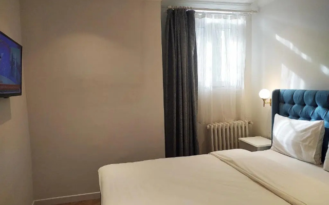 Verna Hotel