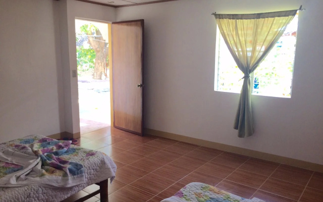 Anilao Scuba Dive Center Resort