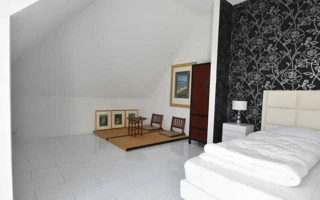 Holiday Home in Harderwijk Near Serene Lake