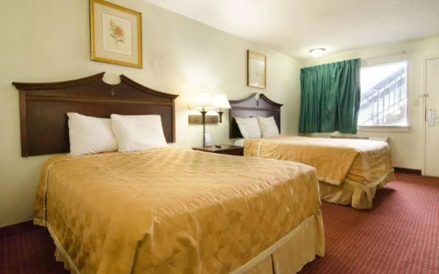 Econo Lodge Oyster Point