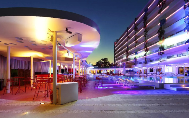 Ushuaia Ibiza Beach Hotel - Adults Only