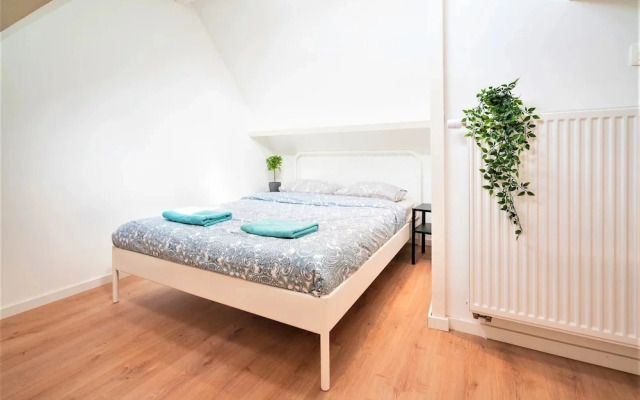 Saint Pauls Apartment for 12 Guests