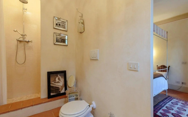 Villa in Camaiore With Pool & Tuscan Views