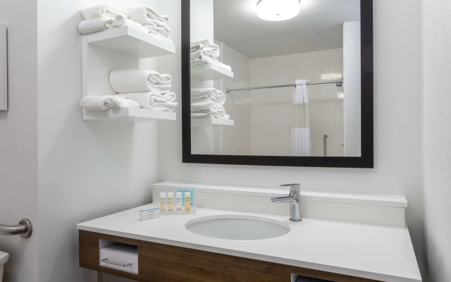 Hampton Inn Bedford