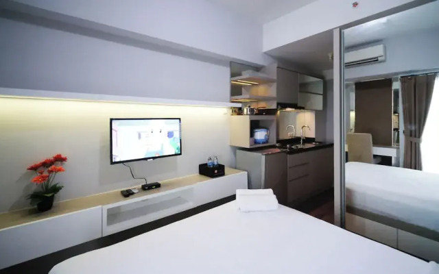 Homey and Simple Studio at Tanglin Supermall Mansion Apartment