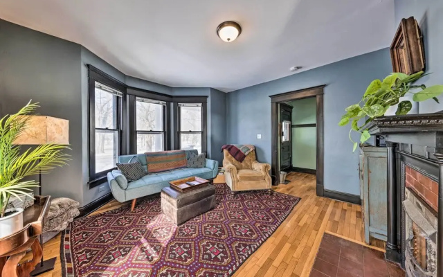Newly Renovated Home Close to Dtwn Lawrence!
