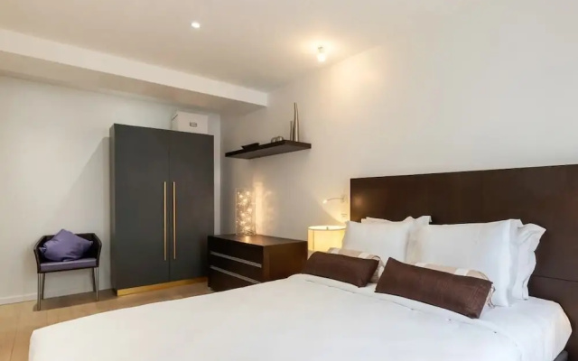 Stunning 2 Bed Apartment, Sleeps 4