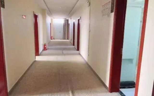 Xinrui Business Hotel