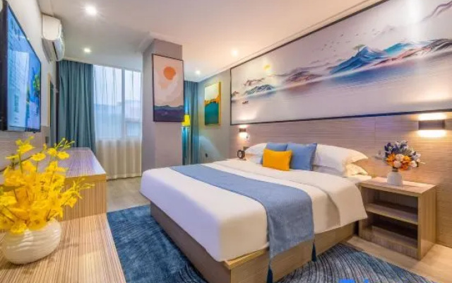 Zhubao Hotel (Wuzhou Municipal Plaza Center Branch)