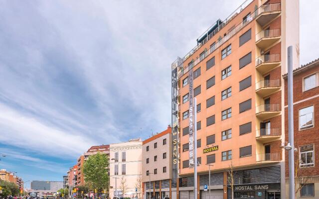 Отель Hostal Sans Испания, Барселона - отзывы, цены и фото номеров - забронировать отель Hostal Sans онлайн вид на фасад