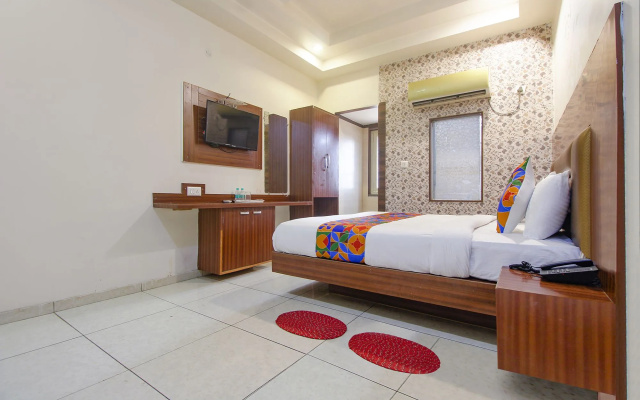 Fabhotel Taj Dream