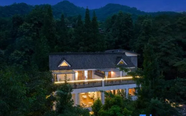 Qishan Hostel