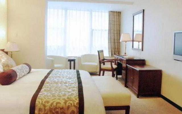 Ramada Zhabei Hotel