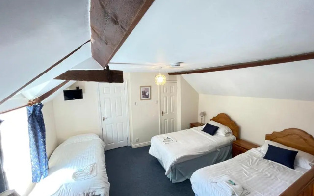 Halfway House Inn