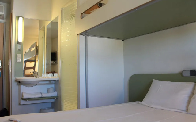 First Inn Hotel