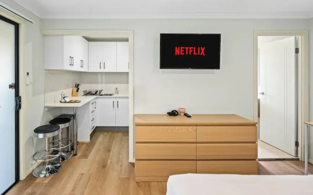 Smart Suites Self Check-in Apartments - 144 Dixon