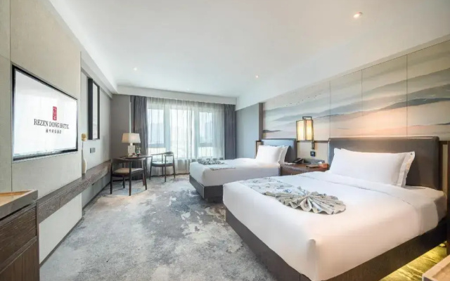 Rezen Dong Hotel (Harbin West Railway Station, Wanda Plaza)