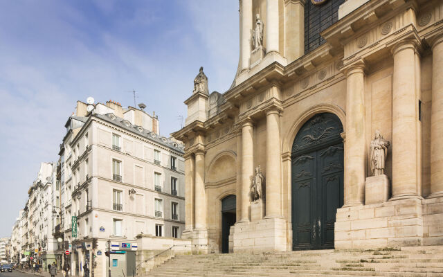 Отель Hôtel Londres Saint Honoré вид на фасад