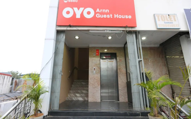 OYO 6660 near Railway Station