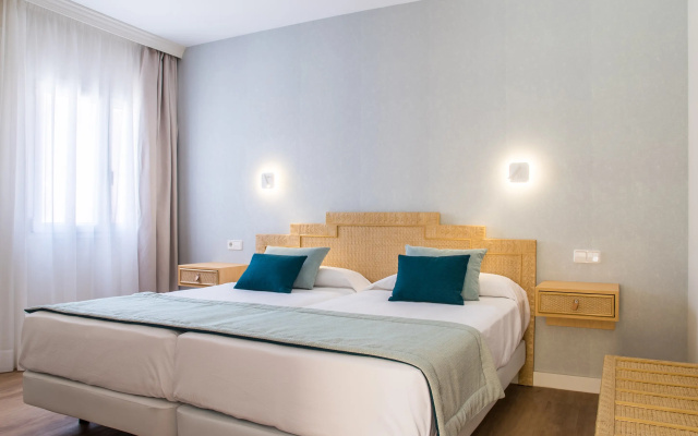 Esmeralda Maris by Livvo Hotel