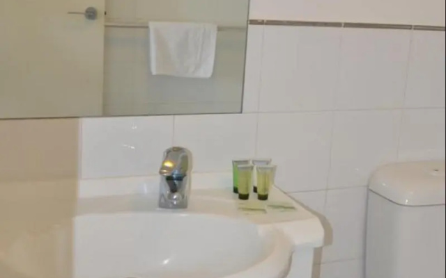 Addison Hotel