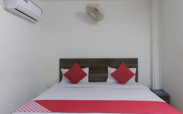 Oyo 4472 Hotel Chandra Deep