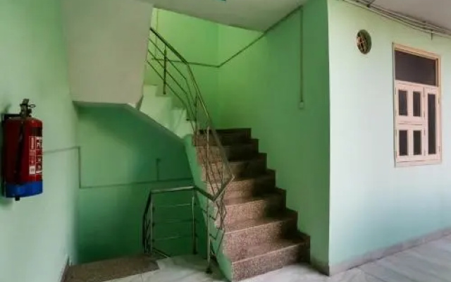 Bandral Residency  by OYO Rooms