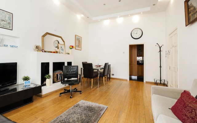 The Cheniston Gardens Abode - IA01