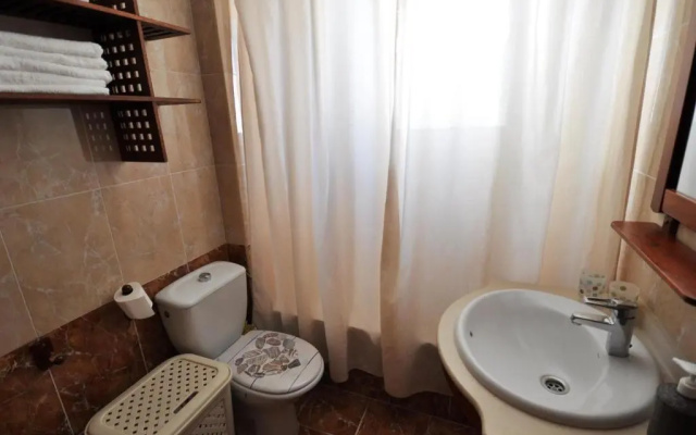 Ático Con Terraza Y Barbacoa Solo Familias Parejas