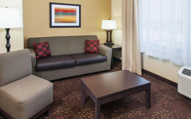 Holiday Inn Express & Suites Sandusky by IHG