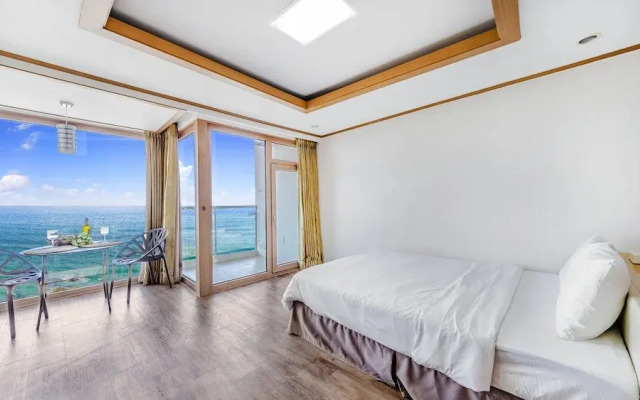 Gangneung Four Season Hotel and Pension