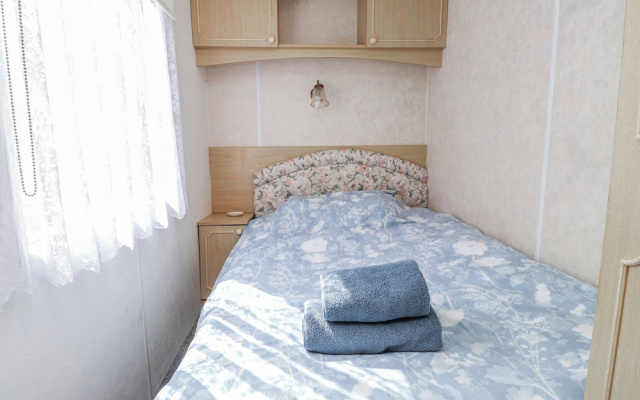 Fron Dderw Caravan