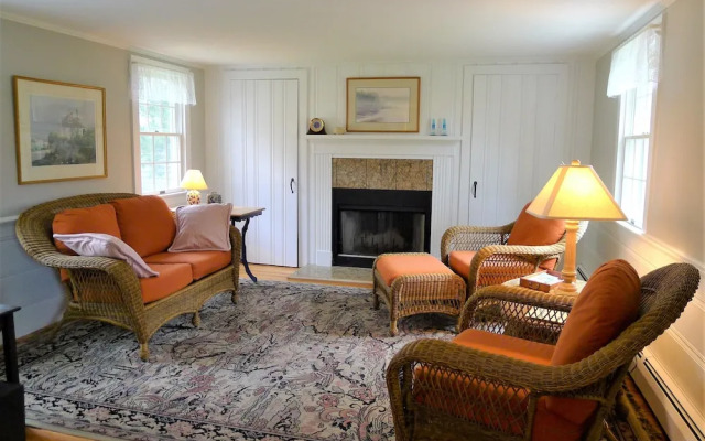 205 Rock Harbor - 2 Bedroom House